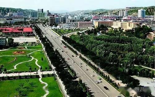 月光下的吕梁山,独白青春